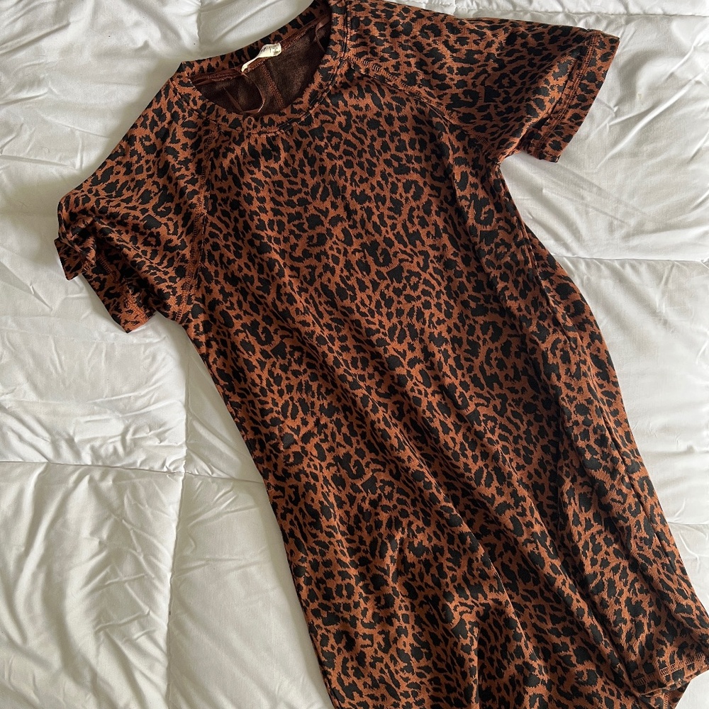 Leopard Cheetah T-shirt Dress with Pockets